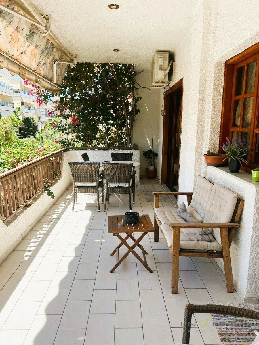 (For Sale) Residential Floor Apartment || Athens South/Glyfada - 110 Sq.m, 3 Bedrooms, 360.000€ 