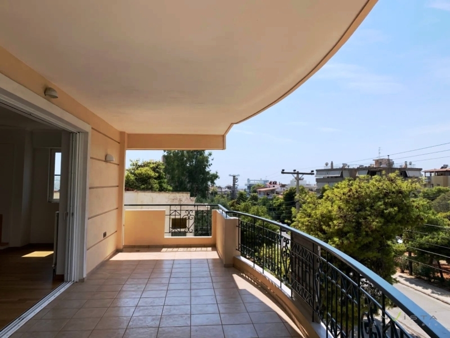 (For Sale) Residential Floor Apartment || Athens South/Glyfada - 162 Sq.m, 4 Bedrooms, 900.000€ 