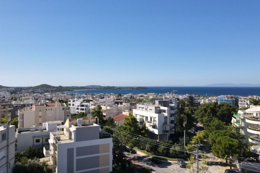 (For Sale) Residential Maisonette || East Attica/Voula - 156 Sq.m, 3 Bedrooms, 1.350.000€ 